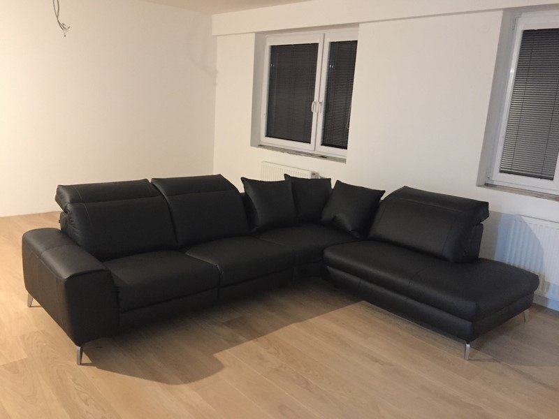 Sedačka Donato – moderní design na nožkách
