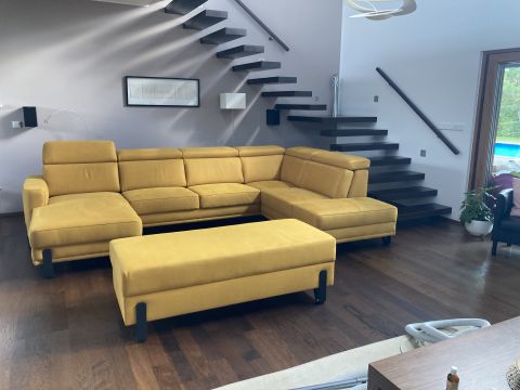 Dover, Deluxe Yellow