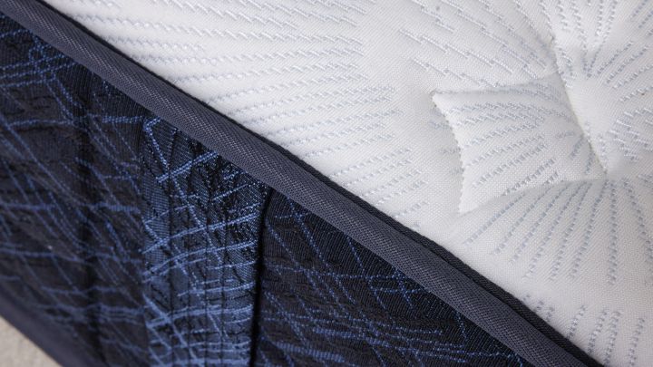 serta-perfectsleeper-adoringnight-06