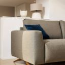 rom1961_cosmo_sofa_stoff_grau_armlehne-thumb