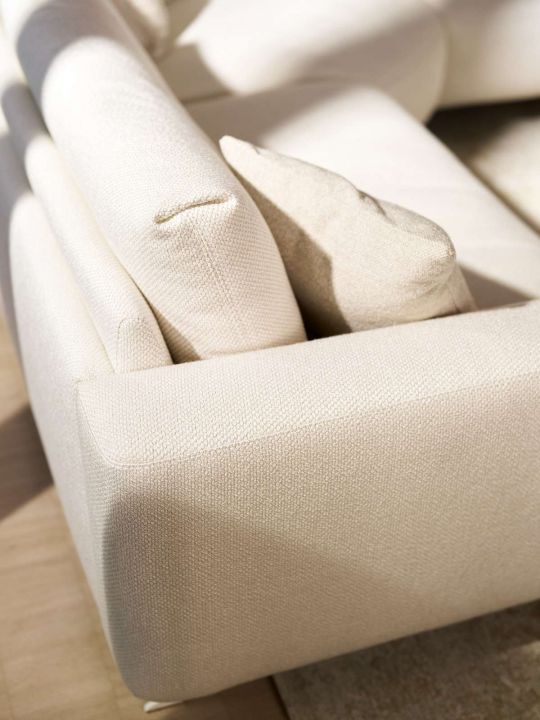 rom1961_cosmo_detail_armlehne-ruecken