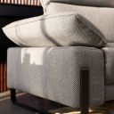 rom1961_sereno_ecksofa_stoff_grau_detail_armlehne-thumb