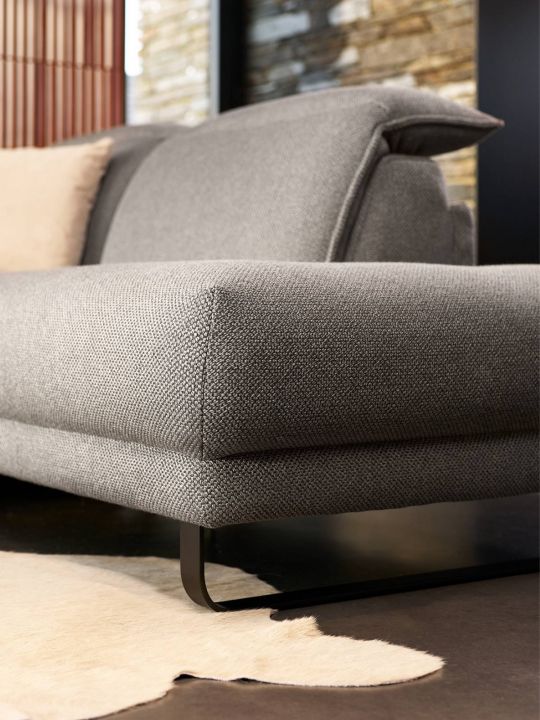 rom1961_sereno_ecksofa_stoff_grau_detail_naht