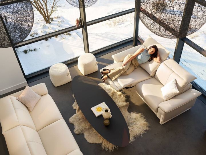 rom1961_sereno_sofa_leder_beige_relaxsofa_elektrisch-e1709219911557