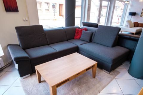 Moderní sedačka v originálním designu-thumb-1